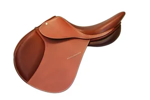Childéric jumping saddle FSC in light brown smooth leather, side view
